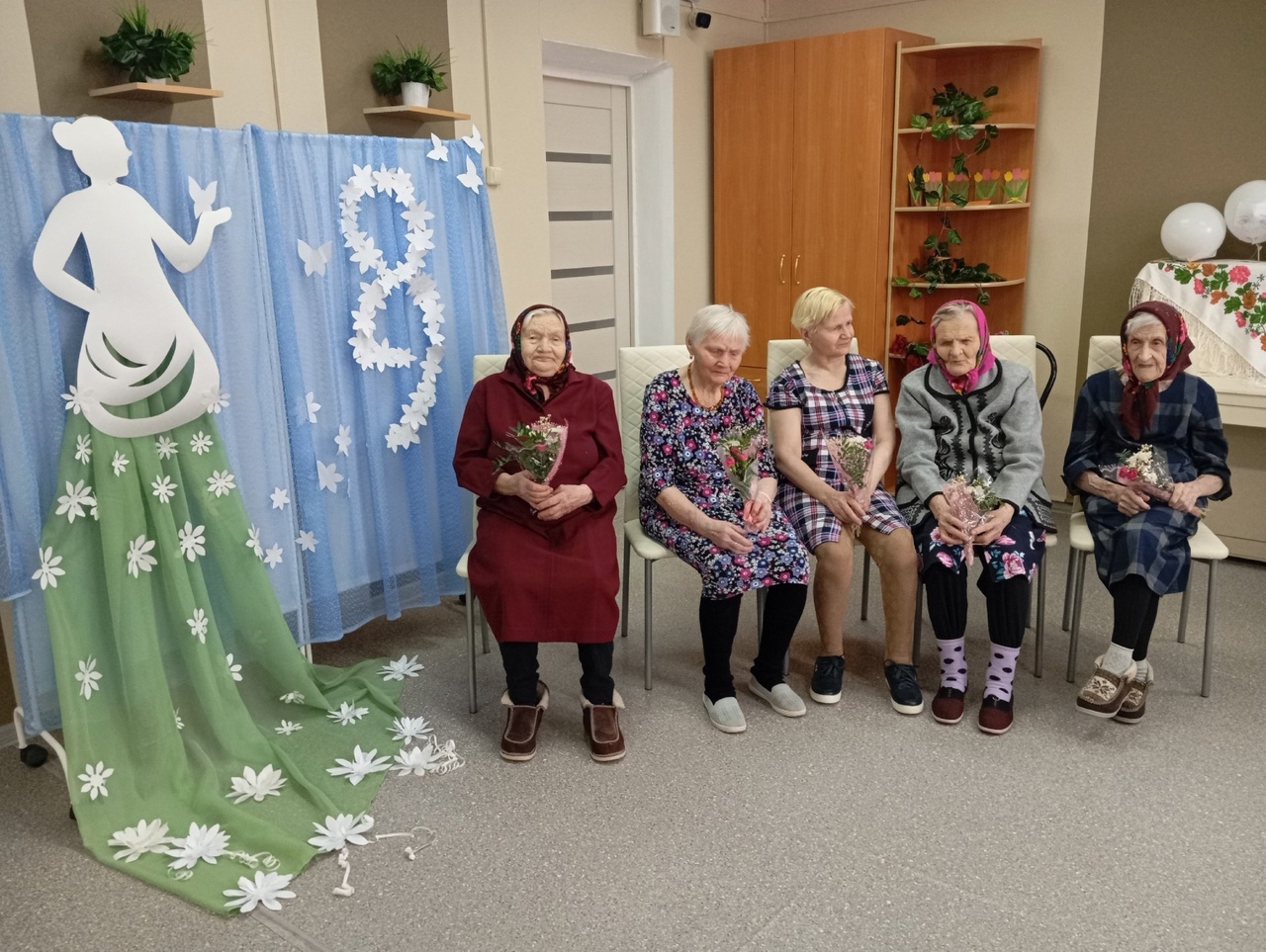 Всё для женщины всё в её честь...