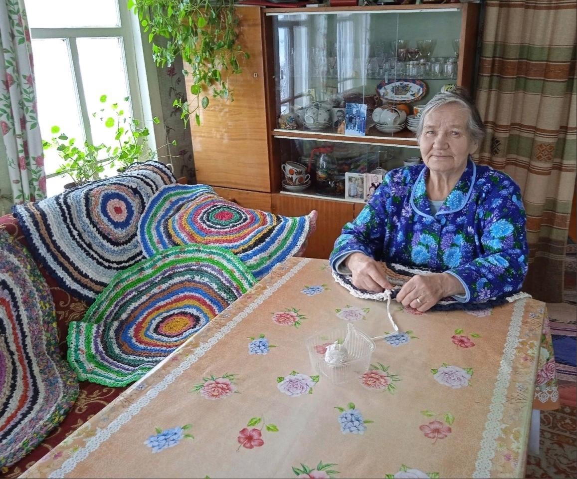 «И руки ваши золотые для нас шедевры создают»