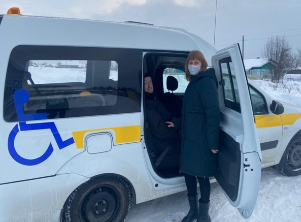 Услуги по предоставлению транспорта для поездок отдельных категорий граждан к объектам социальной инфраструктуры